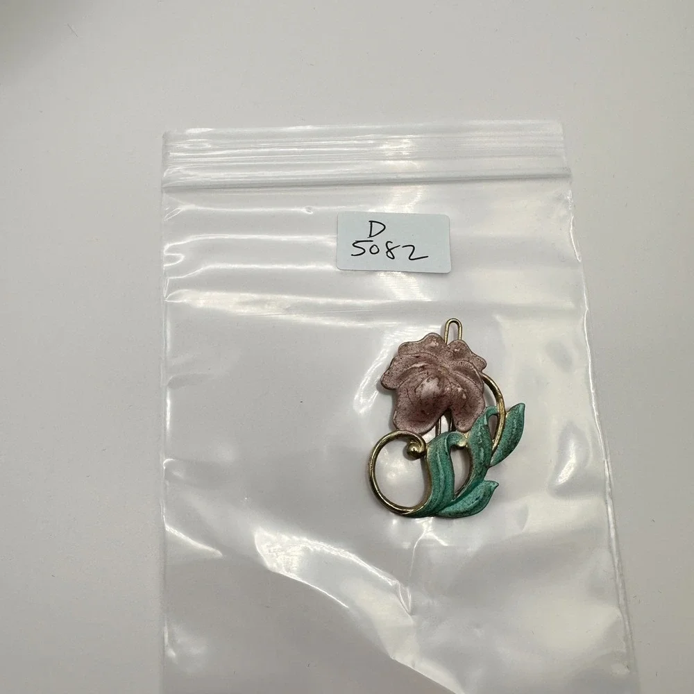 Vintage 90s Gold Tone Flower Brooch Pin Pink Green Enamel Boho Jewelry